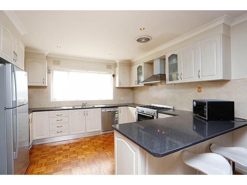 34 Banksia Avenue, Thomastown VIC 3074