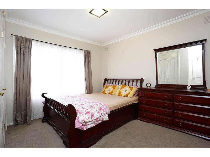 34 Banksia Avenue, Thomastown VIC 3074