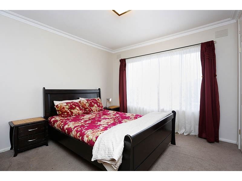 34 Banksia Avenue, Thomastown VIC 3074