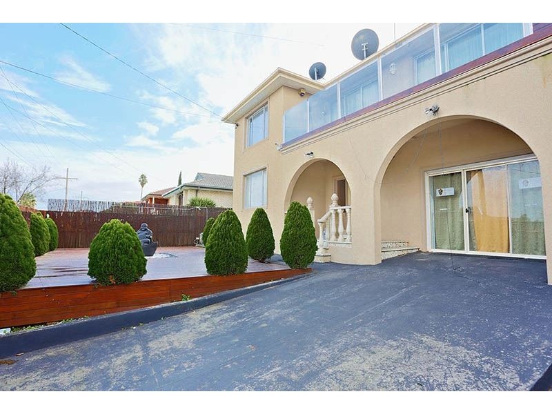 34 Banksia Avenue, Thomastown VIC 3074