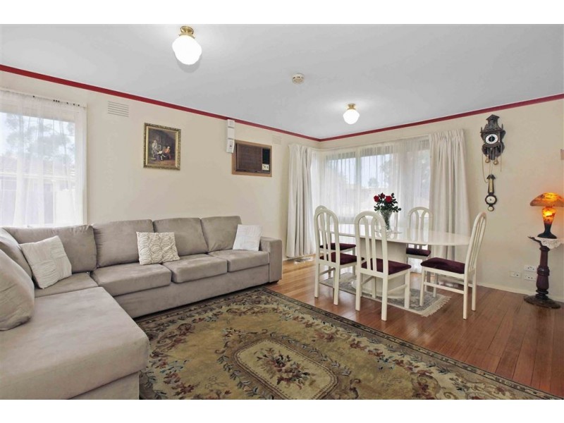 2 Cumberland Crescent, Thomastown VIC 3074