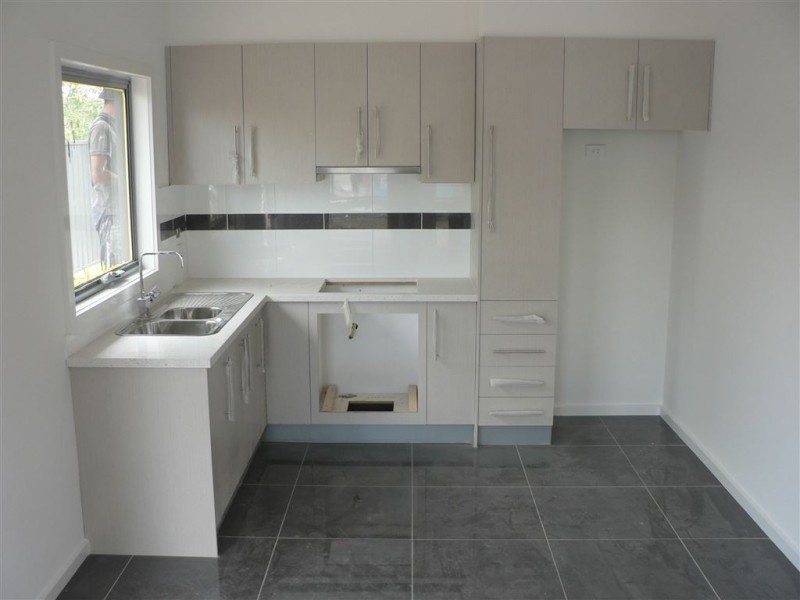 2/13 Hall Street, Epping VIC 3076