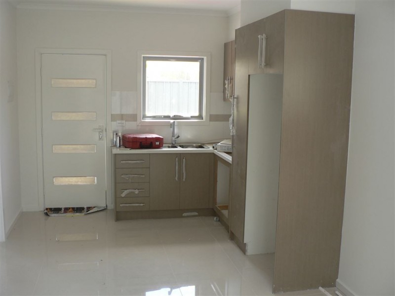 2/13 Hall Street, Epping VIC 3076