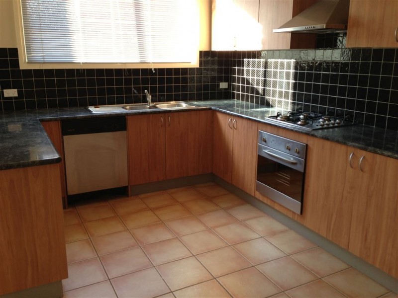 17 St. Claire Avenue, South Morang VIC 3752