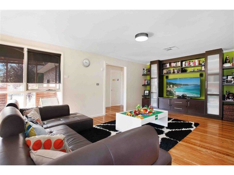 25 Barry Road, Thomastown VIC 3074