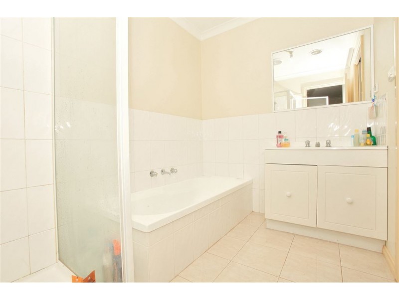 1/5 Acacia Street, Thomastown VIC 3074