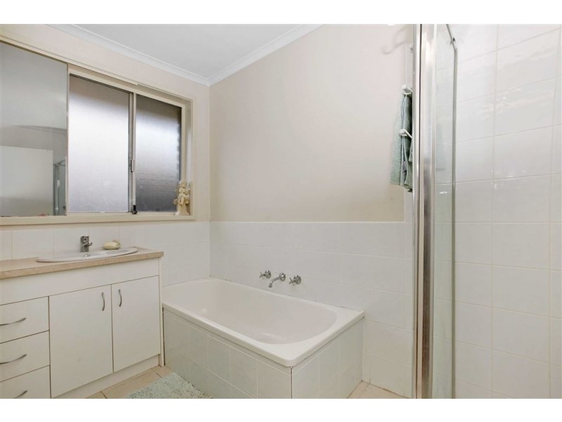 4 Wirilda Close, Thomastown VIC 3074