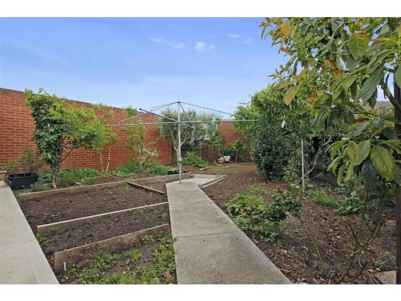 4 Wirilda Close, Thomastown VIC 3074