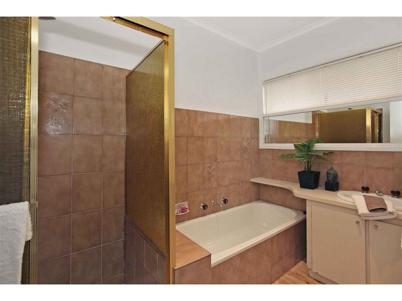 6 Aztec Place, Thomastown VIC 3074