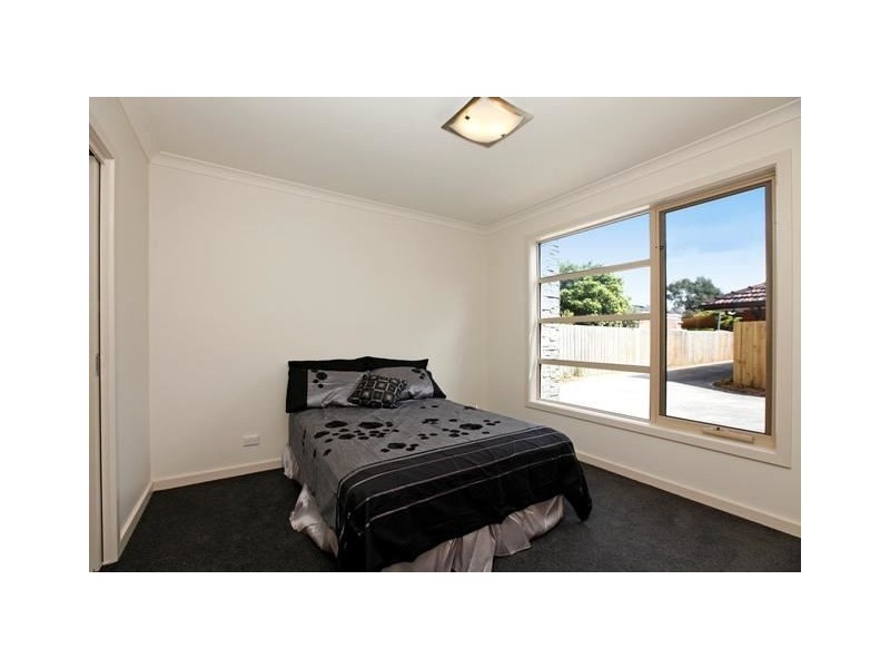 2/76 Cheddar Road, Reservoir VIC 3073