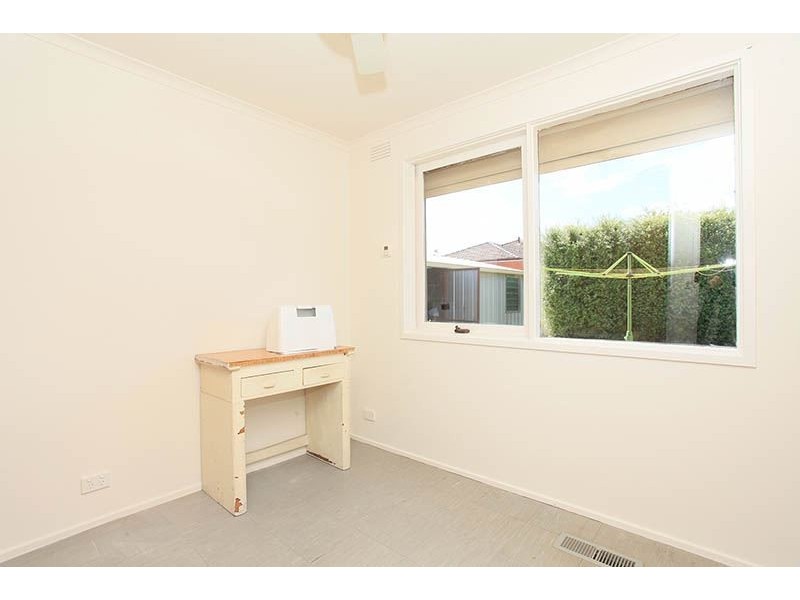 8 Coonawarra Drive, Thomastown VIC 3074