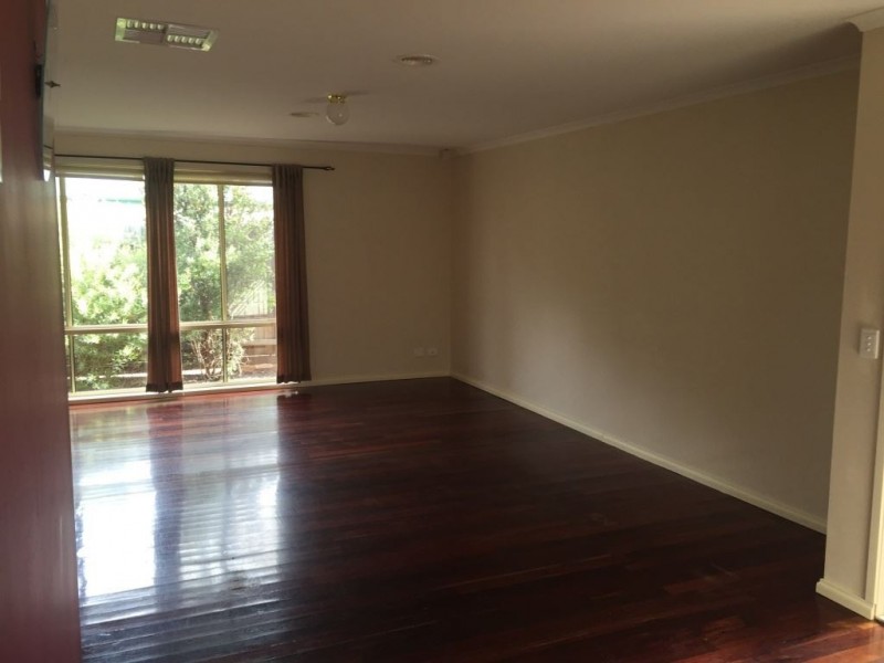15 Siret Court, Roxburgh Park VIC 3064