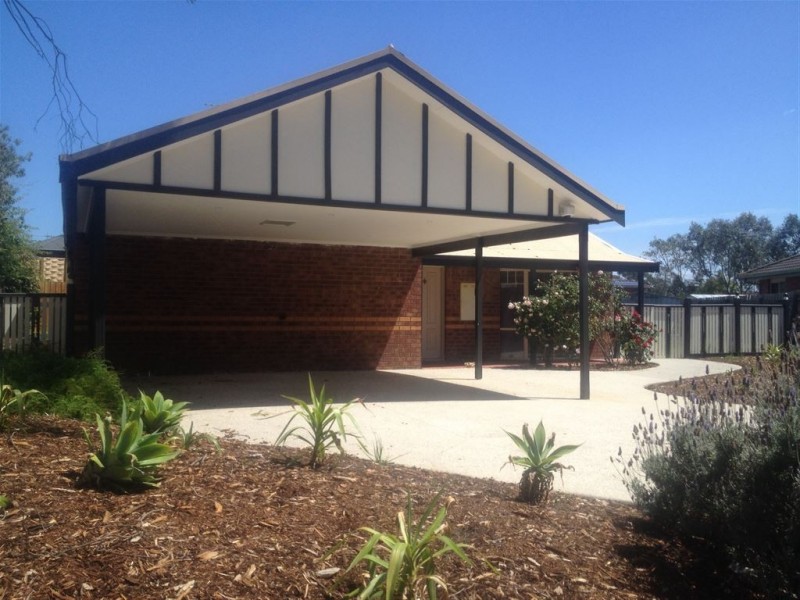 2 Avon Place, Epping VIC 3076