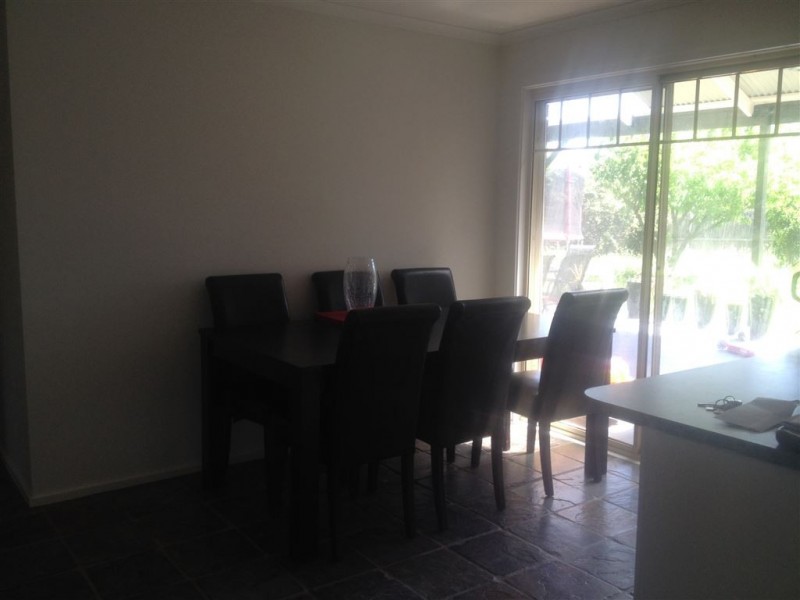2 Avon Place, Epping VIC 3076