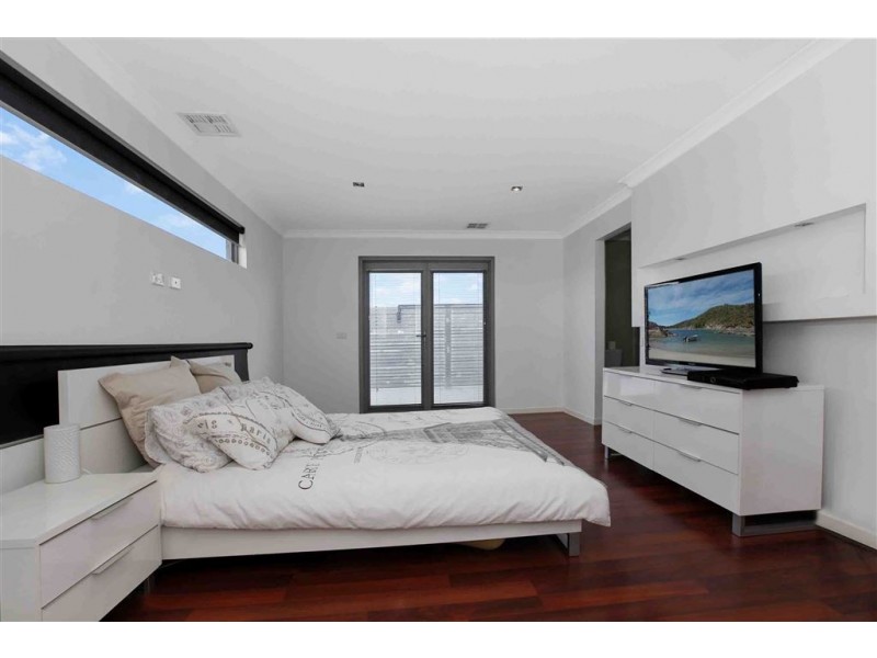 5 Korab Place, Roxburgh Park VIC 3064