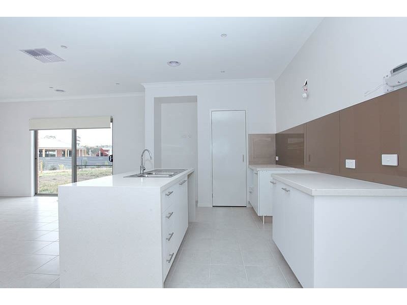 22 Parrot Drive, Whittlesea VIC 3757