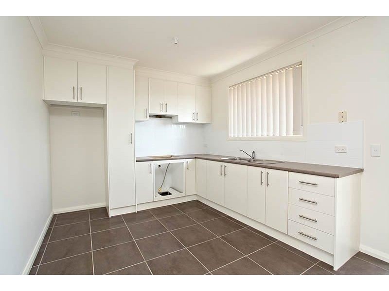 2/19 Balmain Court, Lalor VIC 3075