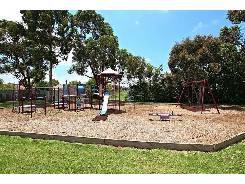 2/19 Balmain Court, Lalor VIC 3075