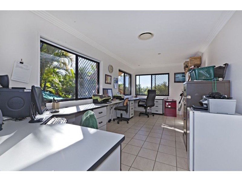 104 Alperton road, Burbank QLD 4156