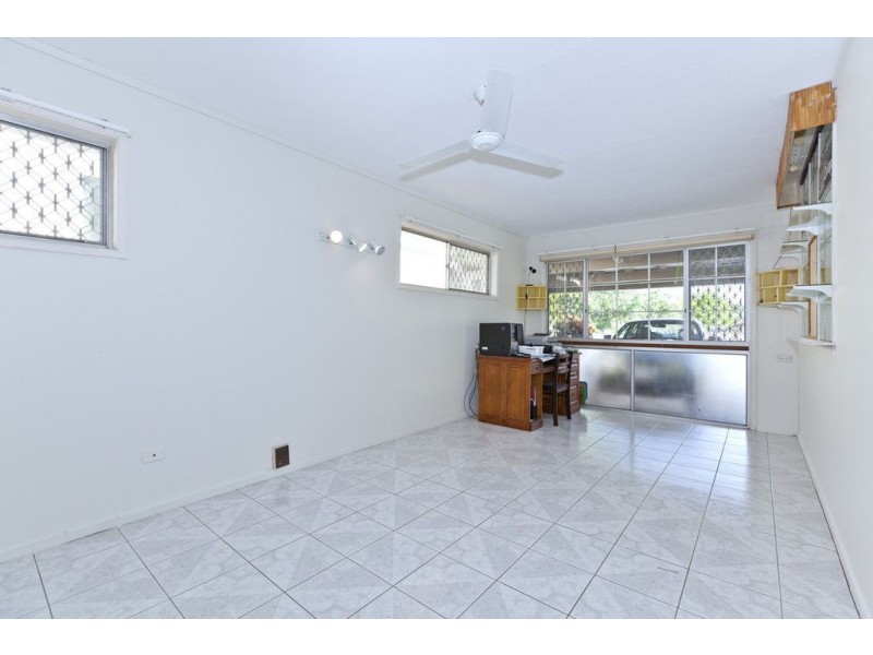 6 Van Dieman Crescent, Springwood QLD 4127