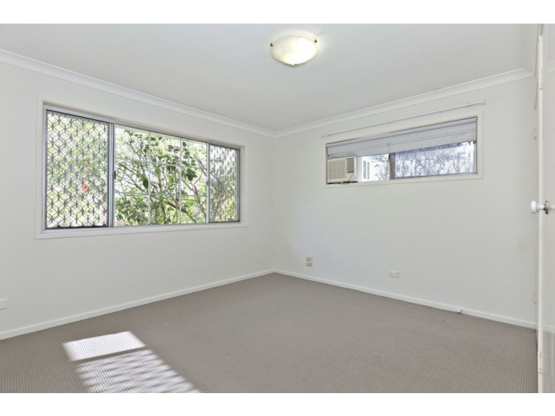 6 Van Dieman Crescent, Springwood QLD 4127