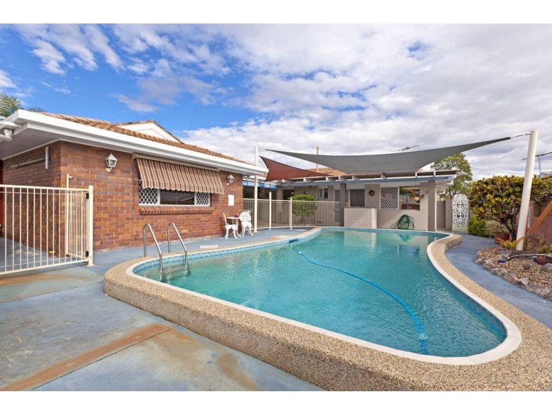 6 Van Dieman Crescent, Springwood QLD 4127