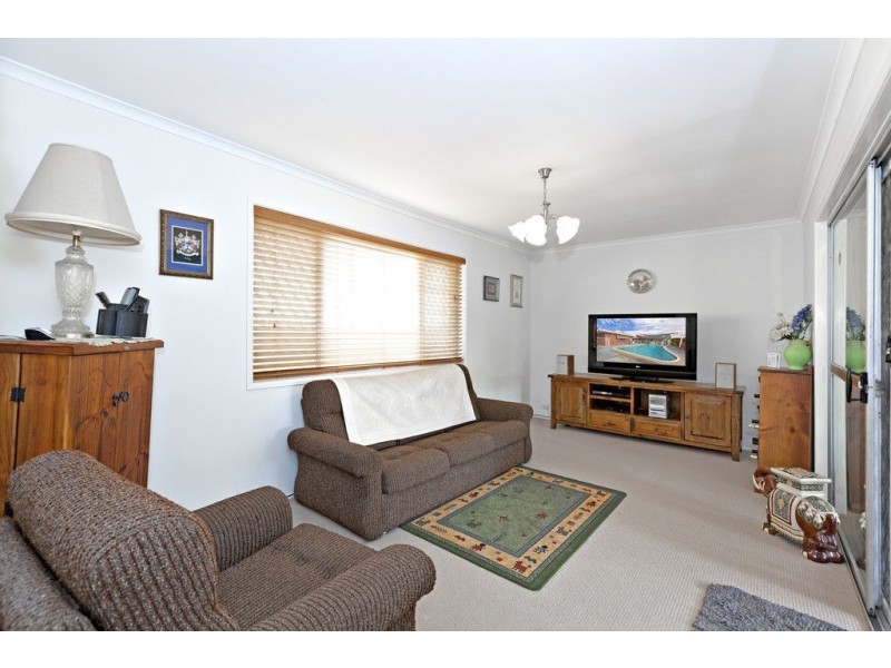 6 Van Dieman Crescent, Springwood QLD 4127