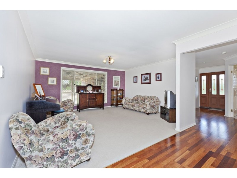 17 Waratah Close, Mackenzie QLD 4156