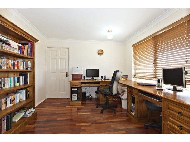 17 Waratah Close, Mackenzie QLD 4156