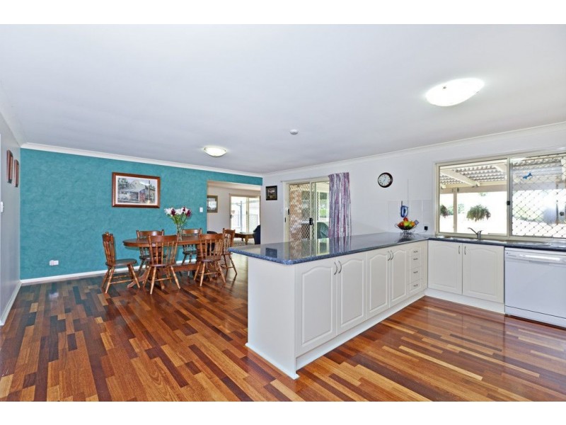 17 Waratah Close, Mackenzie QLD 4156