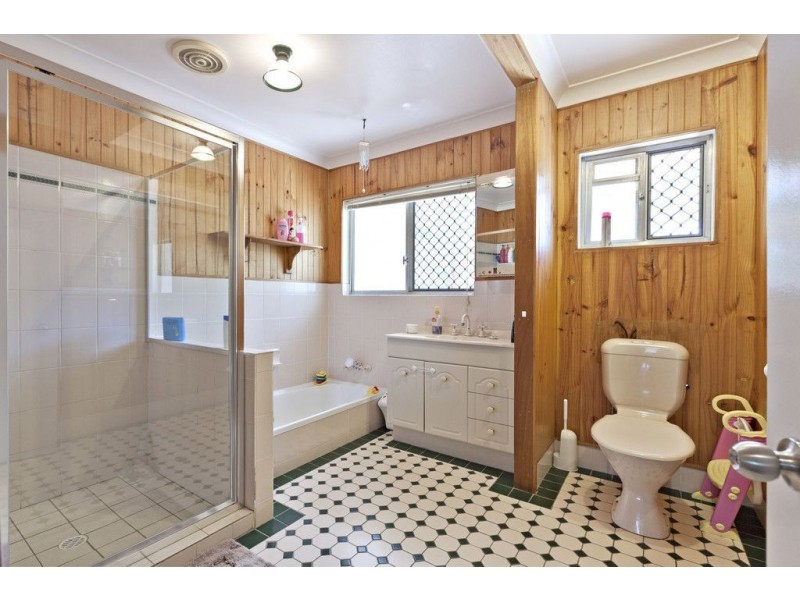 76 Glengala Drive, Rochedale South QLD 4123