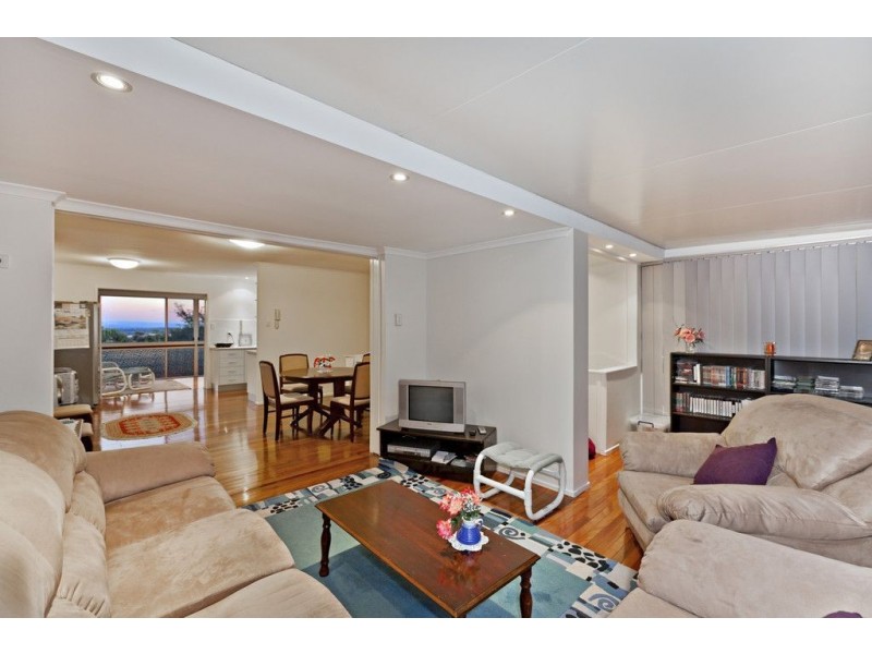 5 Leone Avenue, Rochedale South QLD 4123