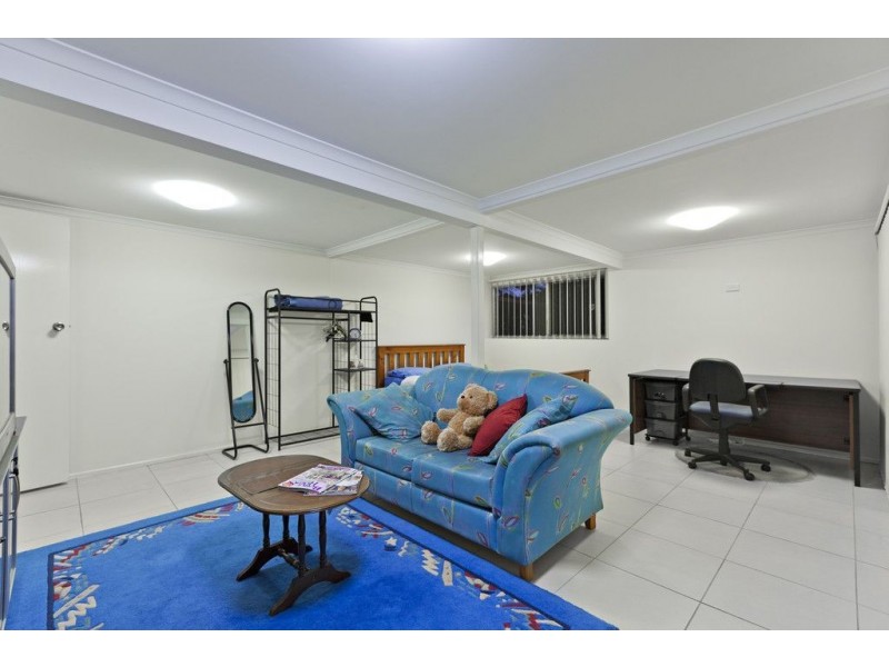 5 Leone Avenue, Rochedale South QLD 4123