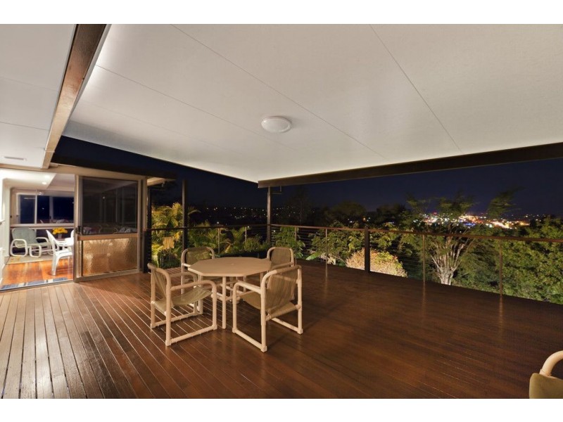 5 Leone Avenue, Rochedale South QLD 4123