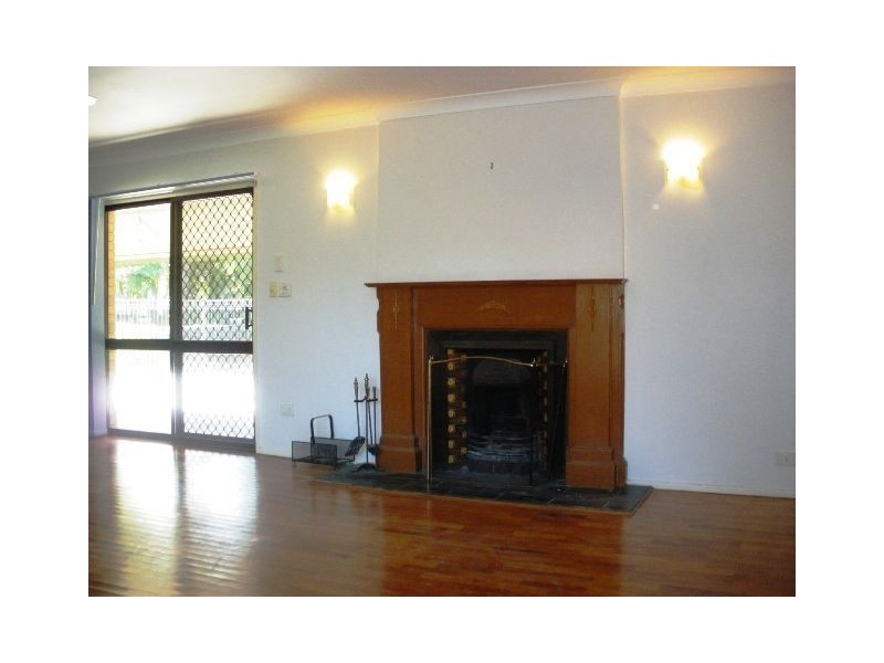 23 Sunningdale Avenue, Rochedale South QLD 4123