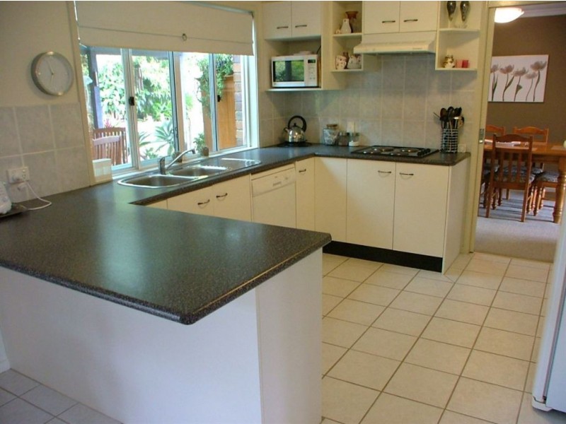 12 Chiltern Court, Rochedale South QLD 4123