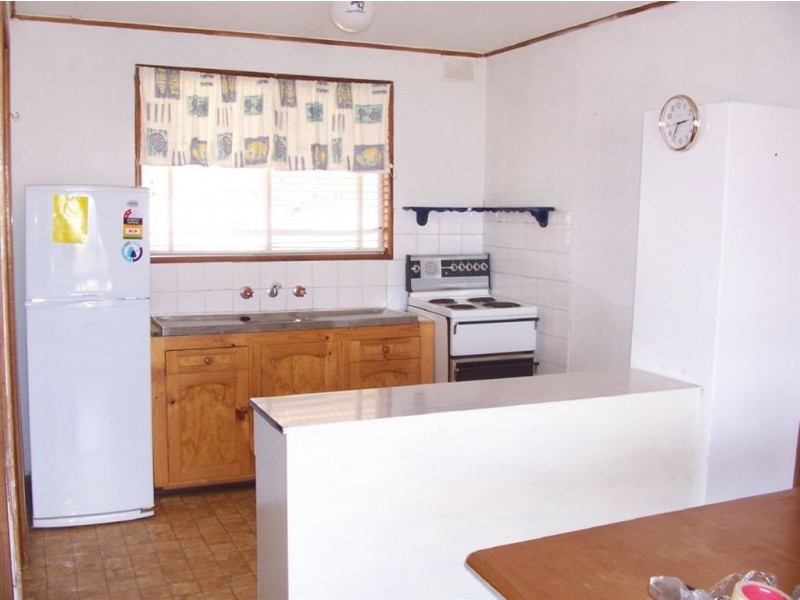 32 Victoria Street, Moonta Bay SA 5558