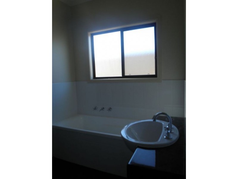 17 Chapple Street, Moonta Bay SA 5558