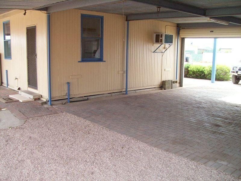 1 Carlisle Street, Moonta Bay SA 5558