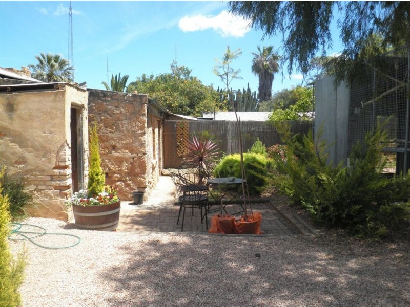 4 Caroline Street, Moonta SA 5558