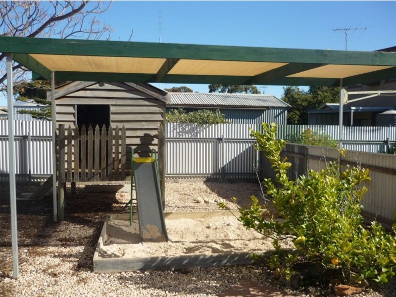 6 Moontana Avenue, Moonta Bay SA 5558