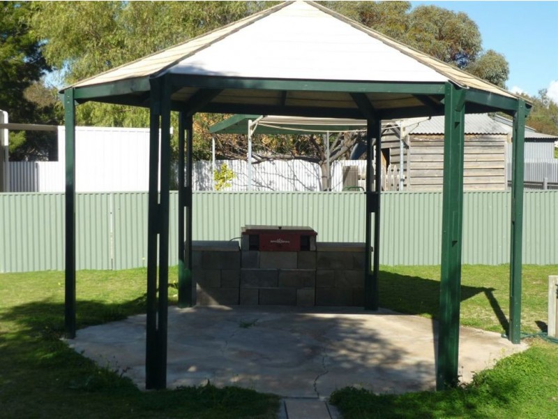 6 Moontana Avenue, Moonta Bay SA 5558