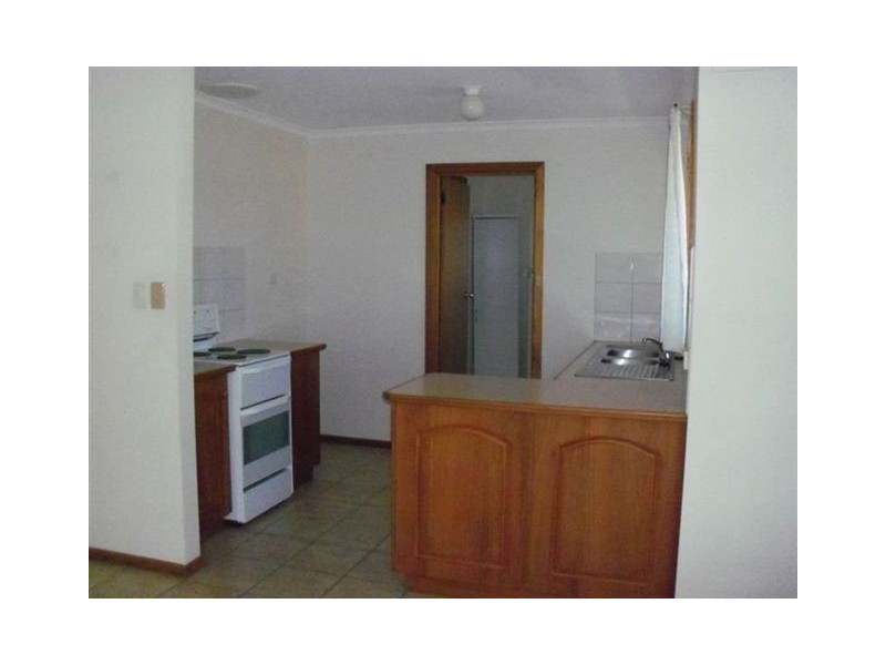 2 Clayton Street, Moonta Bay SA 5558