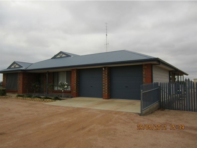 4 Andrews Street, Moonta Bay SA 5558