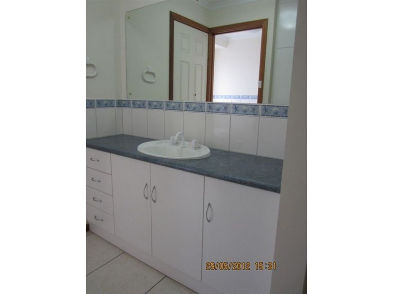 4 Andrews Street, Moonta Bay SA 5558