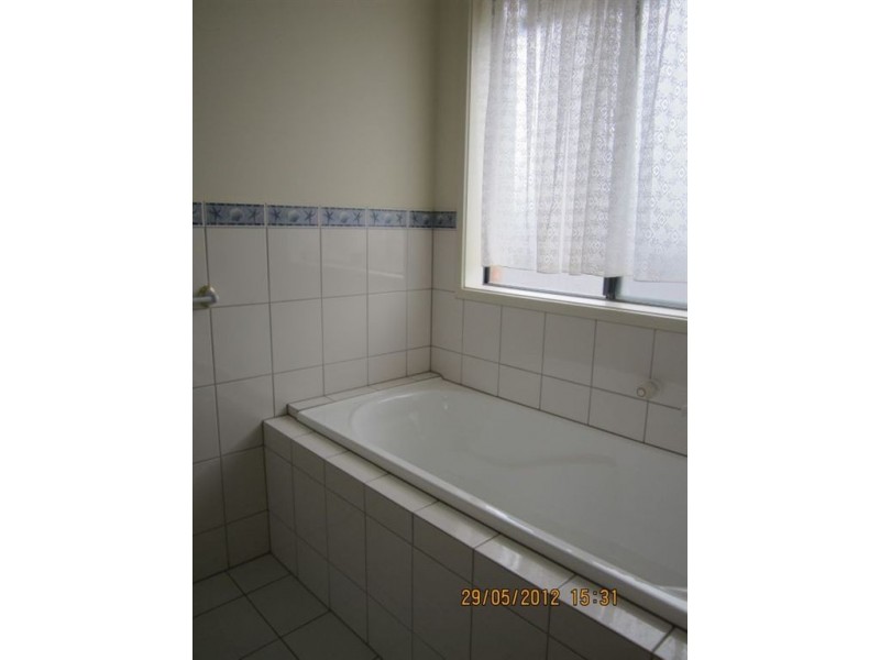 4 Andrews Street, Moonta Bay SA 5558