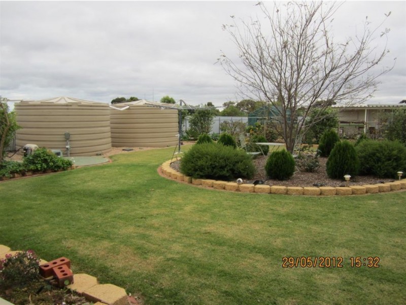 4 Andrews Street, Moonta Bay SA 5558