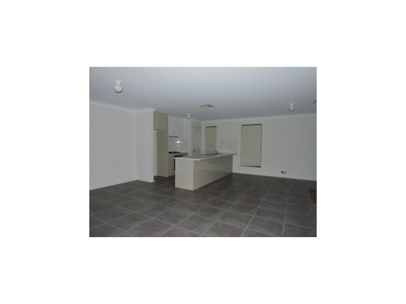 8 Matthew Flinders Drive, Wallaroo Plain SA 5556