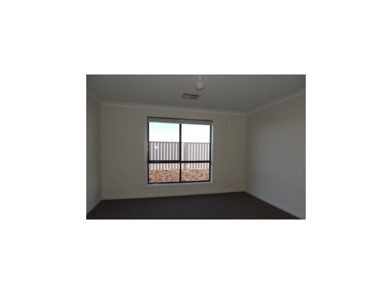 10 Investigator Blvd, Wallaroo SA 5556