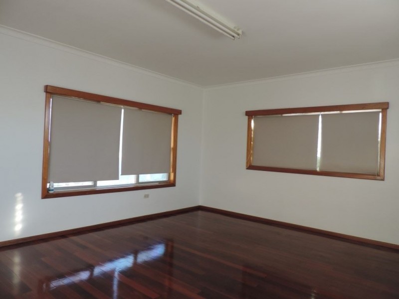 11 Hughes Street, Wallaroo SA 5556